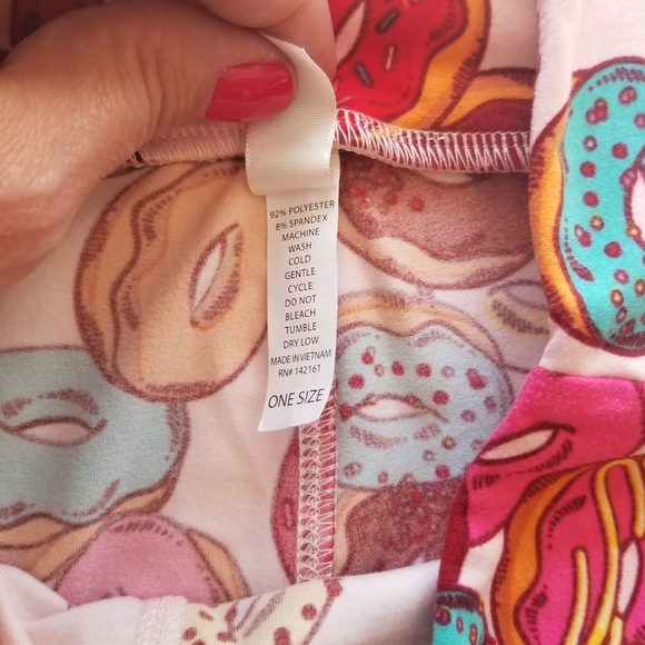 LuLaRoe Doughnut Leggings One Size Super Cute! Like New! - Picture 5 of 6
